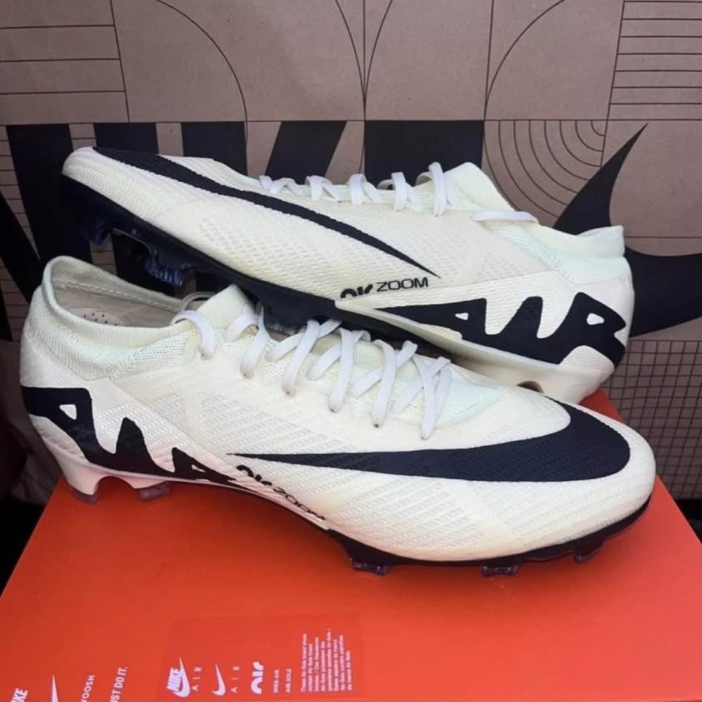 Brand new air zoom soccer cleats!! Never used